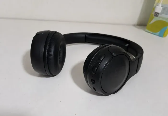 Fone JBL Tune 520Bt em ótimo estado 