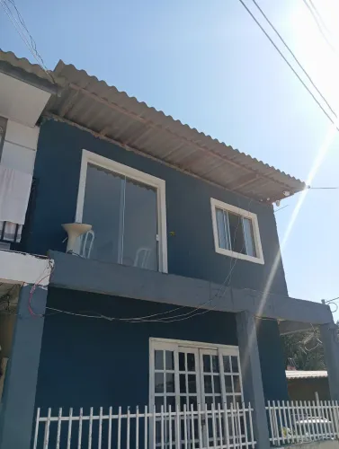 Alugo parte superior de sobrado