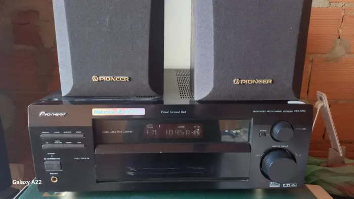 Receiver Pioneer top + 2 caixas frontais de 100 wts cada