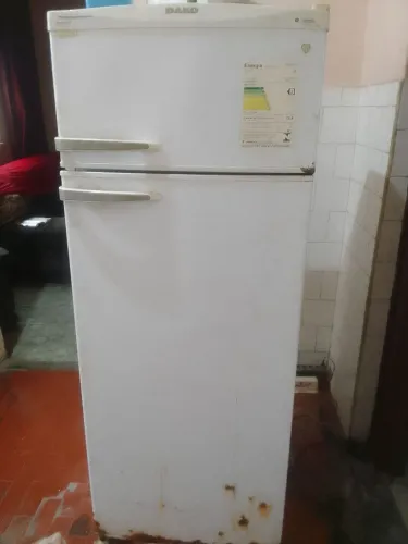 Geladeira Dako 330 litros