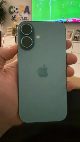 Vendo iPhone 16 verde 128gb
