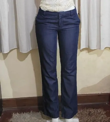 Calça feminina Tommy sarja tam 36