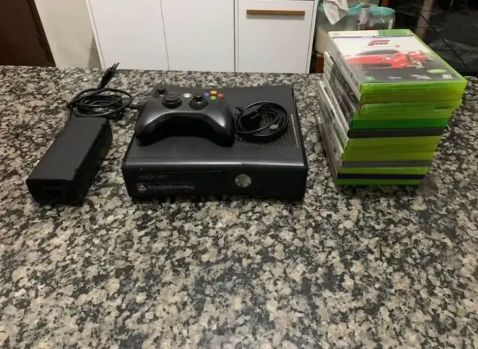 Xbox 360 Slim 250GB