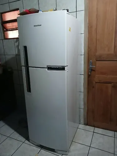 Vende-se geladeira Frost Free