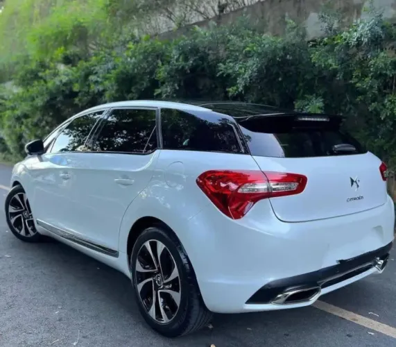 Citroen DS5 1.6 Turbo 16V 5P Aut. 2013
