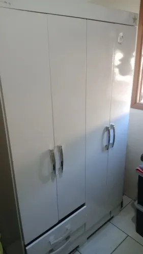 Roupeiro branco solteiro 
