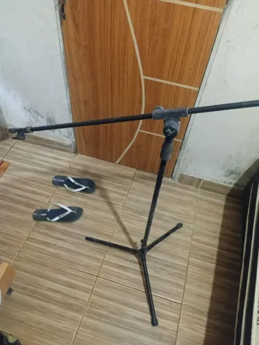 Pedestal para microfone 