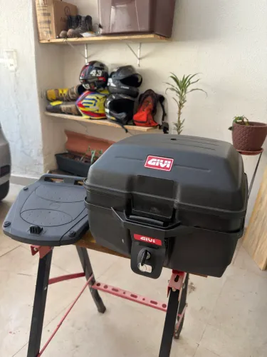 BAÚ GIVI + CHURRASQUEIRA CHAPAM - TITAN 160 2025+