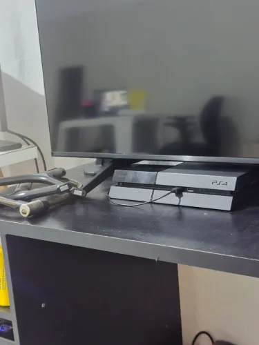 Vendo ps4 ou troco por ps4 desbloquado