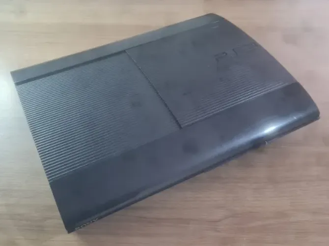 PlayStation 3 - Super Slim - LO - HEN 3.5.0 + Loja p/ baixar jogos