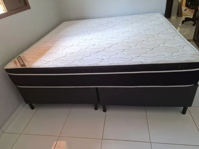 Cama King Size 