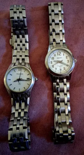 Relógios de marca Thecnos e Orient, femininos, os 2 por 300 reais