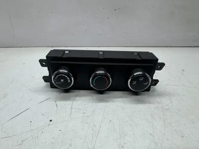 Comando Ar Traseiro Dodge Journey 2012 55111313ac