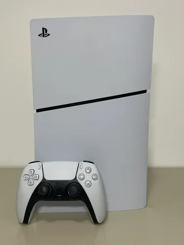 PLAYSTATION 5 SLIM DIGITAL - na garantia