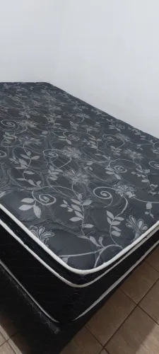 CAMA BOX QUEEN Size ( base+colchão+cabeceira)