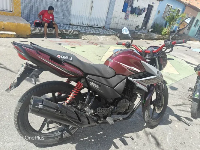 Moto Yamaha Fazer