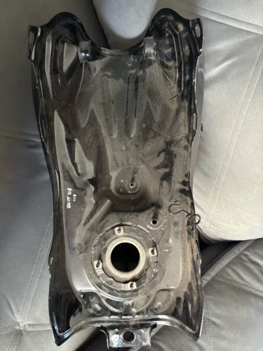 Tanque Amassado Da Fan 169