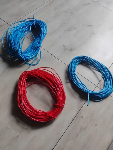 Vendo fios de 2,5 67 metros de 4mm 69 metros e de 6mm14 metros