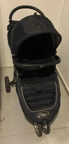 Carrinho de bebê baby jogger com capa de chuva 