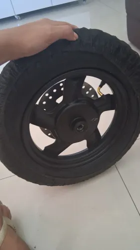 Roda com Pneu e disco de freio para scooter elétrica aro 10