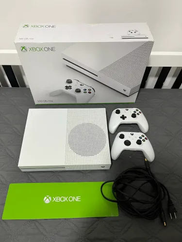Xbox One S 500GB + 2 Controles + Caixa Original - Ótimo Estado
