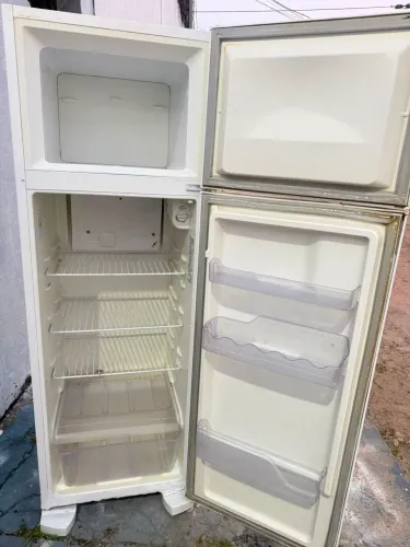 Geladeira Eletrolux