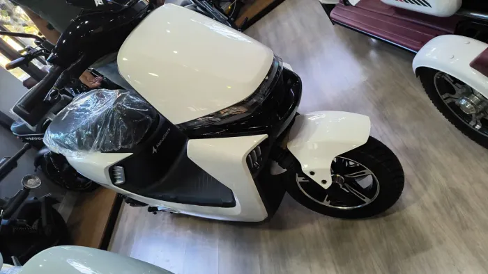 Scooter elétrica A4 1000W