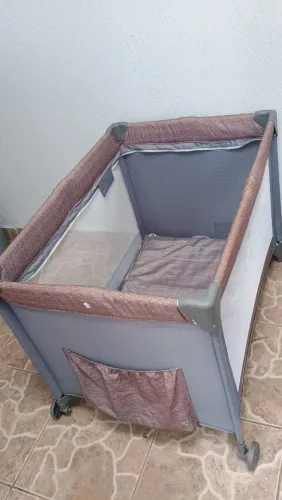 Berço Cosco e Cadeirinha bebê.