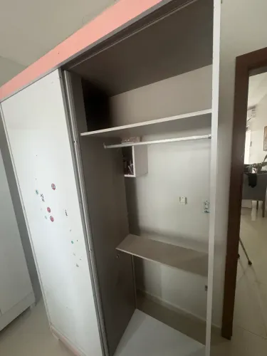 ARMÁRIO USADO 100 reais