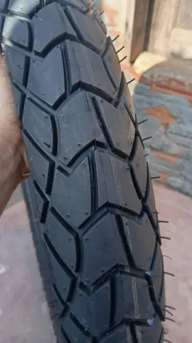 Pneu de moto