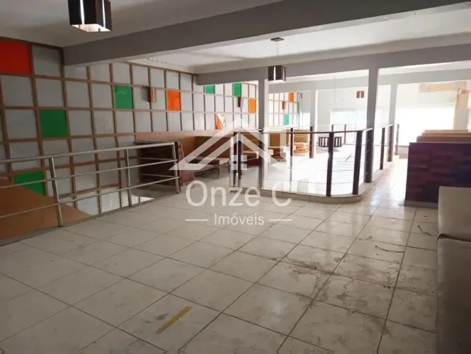 Prédio Comercial de Alto Padrão em Santana, São Paulo-SP: 6 vagas, 4 banheiros, 312m² de Á