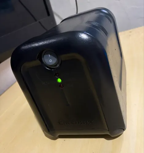 Estabilizador Enermax Bivolt