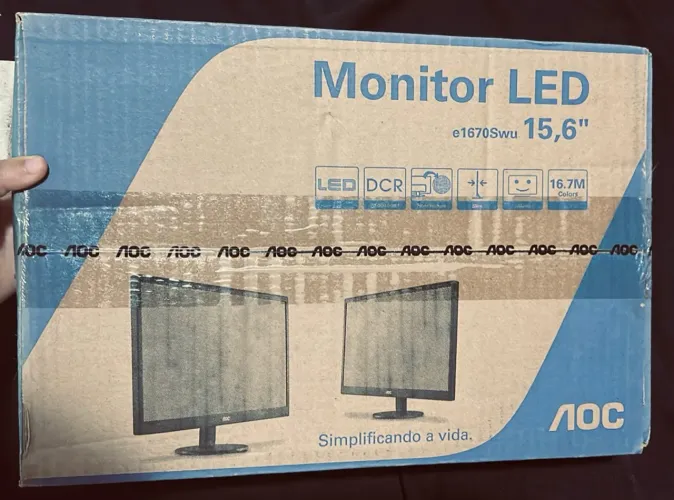 Monitor LED 15,6 Polegadas.