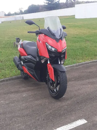 YAMAHA Xmax 250 (toda revisada)