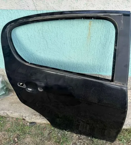 Porta traseira direita palio Atrative