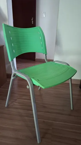 Cadeira plástica iso frisokar verde