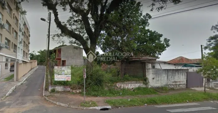 Terreno a venda no bairro Jardim Floresta