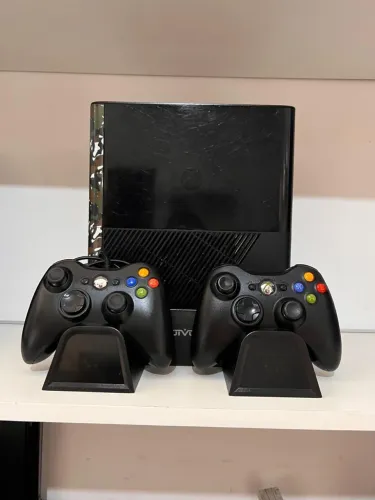 Xbox 360 Super slim Desbloqueado + HD cheio de jogos