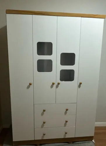 Kit Quarto de Bebê - Guarda Roupa e Cômoda