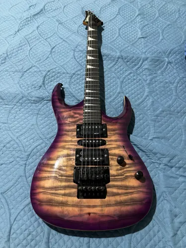 Guitarra Waldman + Amplificador Giannini