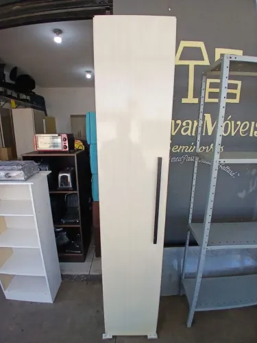 Armário multiuso grande uma porta seminovo conservado
