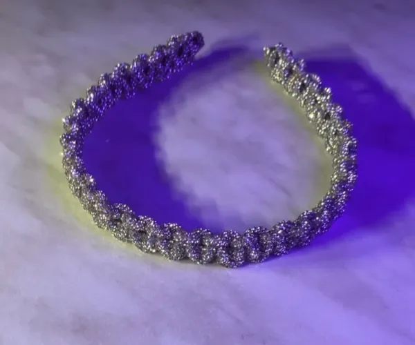 tiara de strass