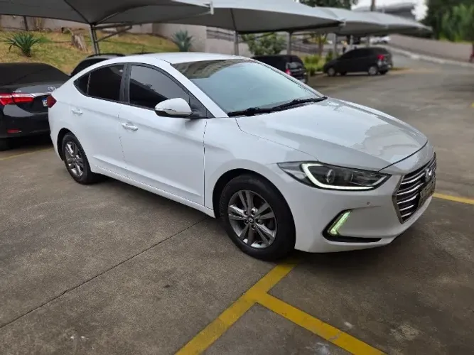 Hyundai Elantra Special Edit. 2.0 16V Flex Aut. 2017