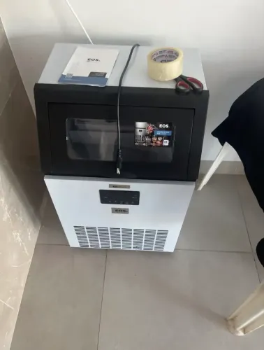 MÁQUINA DE GELO 50kg EOS