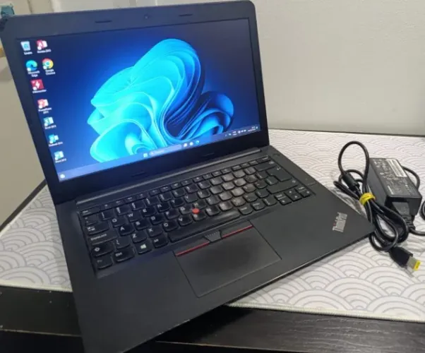 Notebook Lenovo thinkpad e470 i5 2.7 Ghz ddr4 ssd rápido windowns 11 + office bateria ok