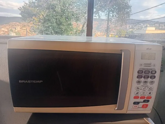 Micro-ondas Brastemp ative 30L (com defeito)