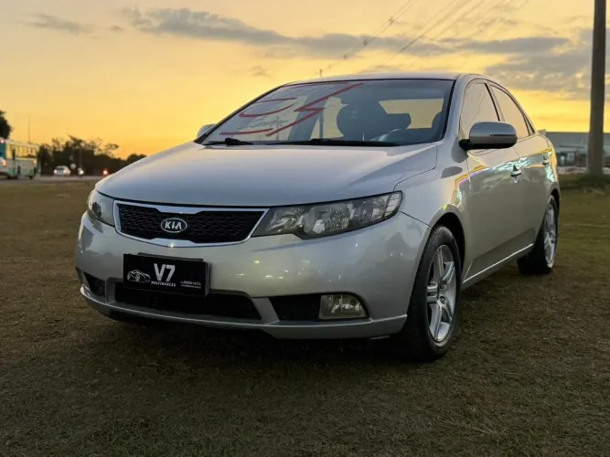 Kia Motors Cerato 1.6 16V Aut. 2013