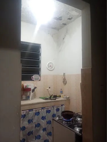 Vendo casa em Santíssimo RJ, quarto, sala, cozinha e banheiro em condomínio com garagem.