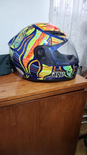 Capacete AGV tamanho M 56