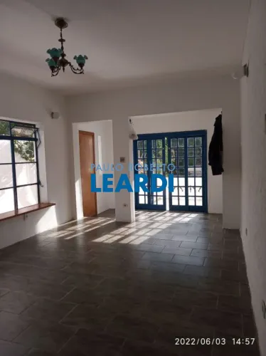 CASA ASSOBRADADA - POMPÉIA - SP